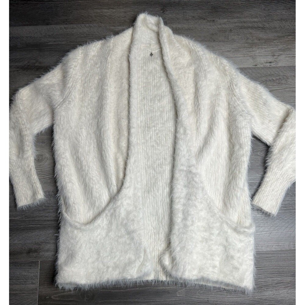 Anthropologie Knitted & Knotted Eyelash Cardigan Sweater Cream Fuzzy Pocket- SP